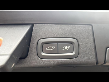 Photo 12 du bon plan VOLVO XC60 T6 AWD 253 + 145ch  Plus Style Dark Geartronic occasion à 53900 €