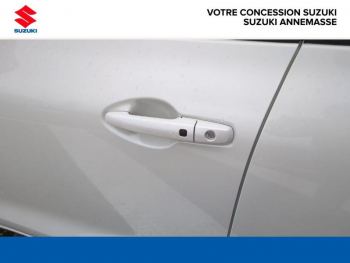 Photo 8 du bon plan SUZUKI Swift 1.2 Dualjet Hybrid 83ch Pack occasion à 15900 €