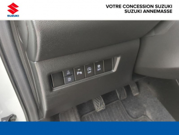 Photo 16 du bon plan SUZUKI Swift 1.2 Dualjet Hybrid 83ch Pack occasion à 15900 €
