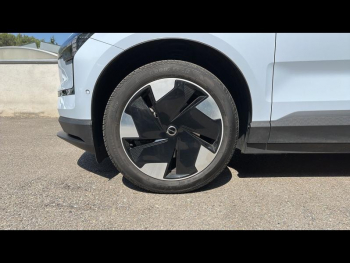 Photo 18 du bon plan VOLVO EX30 Single Extended Range 272ch Ultra occasion à 34990 €