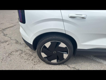 Photo 13 du bon plan VOLVO EX30 Single Extended Range 272ch Ultra occasion à 33900 €