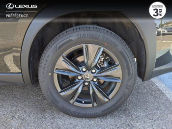 Photo 4 du bon plan LEXUS UX 250h Luxe 2WD occasion à 28990 €