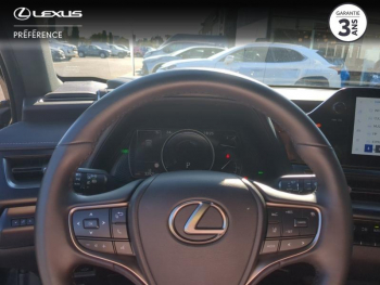 Photo 8 du bon plan LEXUS UX 250h Luxe 2WD occasion à 28990 €