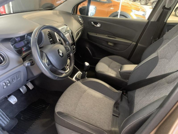 Photo 6 du bon plan RENAULT Captur 0.9 TCe 90ch energy Intens Euro6c occasion à 12980 €