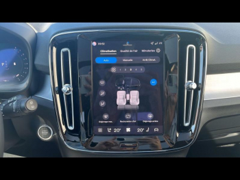 Photo 26 du bon plan VOLVO XC40 B3 163ch Ultra DCT 7 occasion à 47900 €