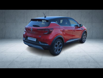 Photo 6 du bon plan RENAULT Captur 1.6 E-Tech hybride 145ch Intens -21 occasion à 17900 €