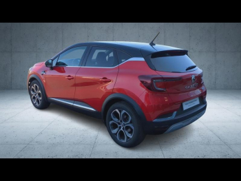 Photo 8 du bon plan RENAULT Captur 1.6 E-Tech hybride 145ch Intens -21 occasion à 17900 €
