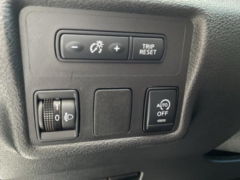 Photo 15 du bon plan NISSAN Micra 1.0 IG-T 100ch Acenta 2019 occasion à 13990 €