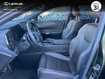 Photo 11 du bon plan LEXUS RX 450h+ Executive 4WD occasion à 69900 €