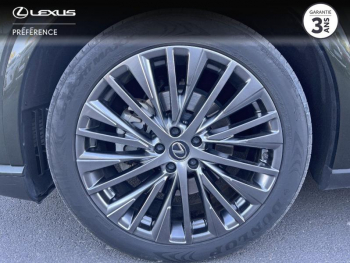 Photo 16 du bon plan LEXUS RX 450h+ Executive 4WD occasion à 69900 €