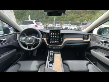 Photo 4 du bon plan VOLVO XC60 T6 Hybride Rechargeable 350ch Plus Style Dark Geartronic 8 AWD occasion à 66900 €