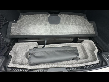 Photo 8 du bon plan VOLVO XC60 T6 Hybride Rechargeable 350ch Plus Style Dark Geartronic 8 AWD occasion à 66900 €