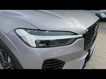 Photo 12 du bon plan VOLVO XC60 T6 Hybride Rechargeable 350ch Plus Style Dark Geartronic 8 AWD occasion à 66900 €