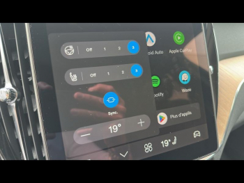 Photo 21 du bon plan VOLVO XC60 T6 Hybride Rechargeable 350ch Plus Style Dark Geartronic 8 AWD occasion à 66900 €