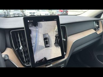 Photo 23 du bon plan VOLVO XC60 T6 Hybride Rechargeable 350ch Plus Style Dark Geartronic 8 AWD occasion à 66900 €