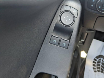 Photo 8 du bon plan FORD Fiesta 1.0 EcoBoost Hybrid 155ch ST-Line X 3p occasion à 17900 €