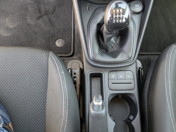 Photo 15 du bon plan FORD Fiesta 1.0 Flexifuel 95ch Cool & Connect 5p occasion à 15501 €