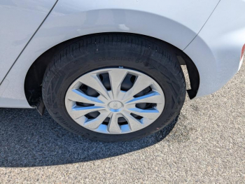 Photo 24 du bon plan FORD Fiesta 1.0 Flexifuel 95ch Cool & Connect 5p occasion à 15501 €