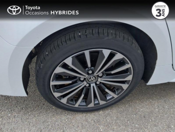 Photo 16 du bon plan TOYOTA Corolla Touring Spt 1.8 140ch Design MY23 occasion à 30000 €