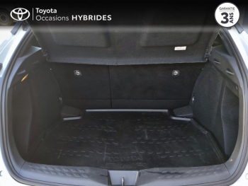 Photo 10 du bon plan TOYOTA C-HR 122h Dynamic Business 2WD E-CVT RC18 occasion à 16990 €