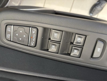 Photo 9 du bon plan RENAULT Captur 0.9 TCe 90ch energy Intens Euro6c occasion à 11990 €