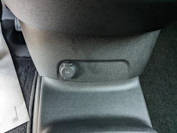 Photo 10 du bon plan PEUGEOT Partner XL 950kg BlueHDi 130ch S&S EAT8 Pack Premium Connect occasion à 25290 €