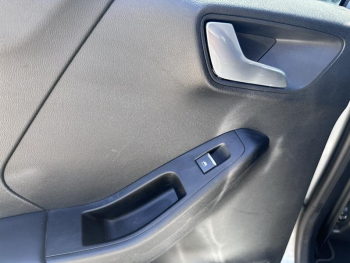 Photo 11 du bon plan FORD Puma 1.0 EcoBoost 125ch mHEV Titanium X 6cv occasion à 14990 €