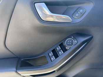 Photo 14 du bon plan FORD Puma 1.0 EcoBoost 125ch mHEV Titanium X 6cv occasion à 14990 €
