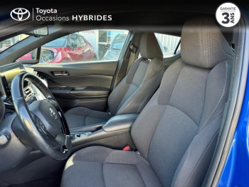 Photo 11 du bon plan TOYOTA C-HR 122h Dynamic 2WD E-CVT RC18 occasion à 19480 €