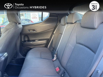 Photo 12 du bon plan TOYOTA C-HR 122h Dynamic 2WD E-CVT RC18 occasion à 19480 €