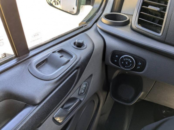 Photo 14 du bon plan FORD Transit Custom Fg VUL 280 L1H1 2.0 EcoBlue 130 S&S Trend Business BVA6 7cv occasion à 25980 €