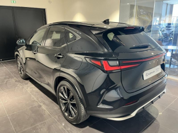 Photo 7 du bon plan LEXUS NX 450h+ F SPORT Executive 4WD occasion à 49990 €