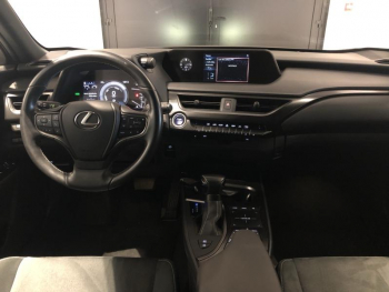 Photo 11 du bon plan LEXUS UX 250h 2WD Premium Edition MY22 occasion à 23900 €