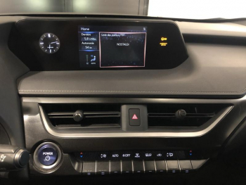 Photo 17 du bon plan LEXUS UX 250h 2WD Premium Edition MY22 occasion à 23900 €