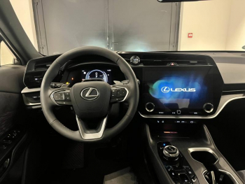 Photo 15 du bon plan LEXUS RZ 450e Executive occasion à 45890 €
