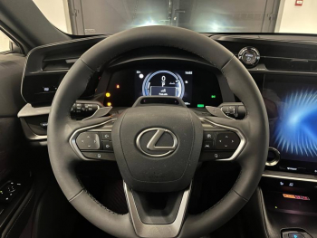 Photo 16 du bon plan LEXUS RZ 450e Executive occasion à 45890 €