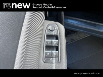 Photo 42 du bon plan RENAULT Captur 1.3 TCe 140ch FAP RS Line -21B occasion à 17990 €