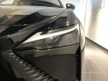 Photo 8 du bon plan LEXUS RZ 450e Luxe occasion à 44890 €