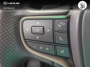 Photo 10 du bon plan LEXUS UX 250h 2WD F SPORT  Techno MY22 occasion à 27900 €