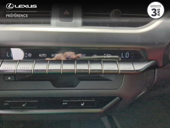 Photo 11 du bon plan LEXUS UX 250h 2WD F SPORT  Techno MY22 occasion à 27900 €