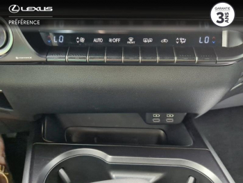 Photo 11 du bon plan LEXUS UX 250h Pack Business 2WD occasion à 26900 €
