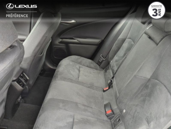 Photo 14 du bon plan LEXUS UX 250h Pack Business 2WD occasion à 26900 €