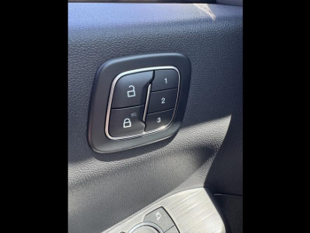 Photo 22 du bon plan FORD Kuga 2.5 Duratec 180ch Hybrid FlexiFuel ST-Line X Powershift occasion à 40890 €