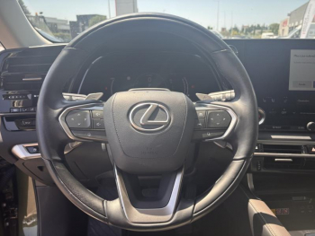 Photo 13 du bon plan LEXUS RX 450h+ 4WD Executive occasion à 73900 €