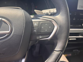 Photo 17 du bon plan LEXUS RX 450h+ 4WD Executive occasion à 73900 €