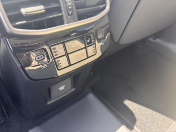 Photo 27 du bon plan LEXUS RX 450h+ 4WD Executive occasion à 73900 €