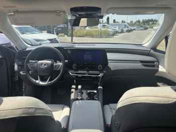 Photo 29 du bon plan LEXUS RX 450h+ 4WD Executive occasion à 73900 €