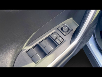Photo 14 du bon plan SUZUKI Across 2.5 Hybride Rechargeable 306ch Pack 2023 occasion à 38990 €