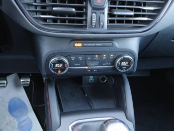 Photo 9 du bon plan FORD Kuga 1.5 EcoBlue 120ch ST-Line occasion à 20000 €