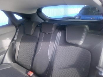 Photo 16 du bon plan FORD Puma 1.0 Flexifuel 125ch S&S mHEV Titanium occasion à 19900 €